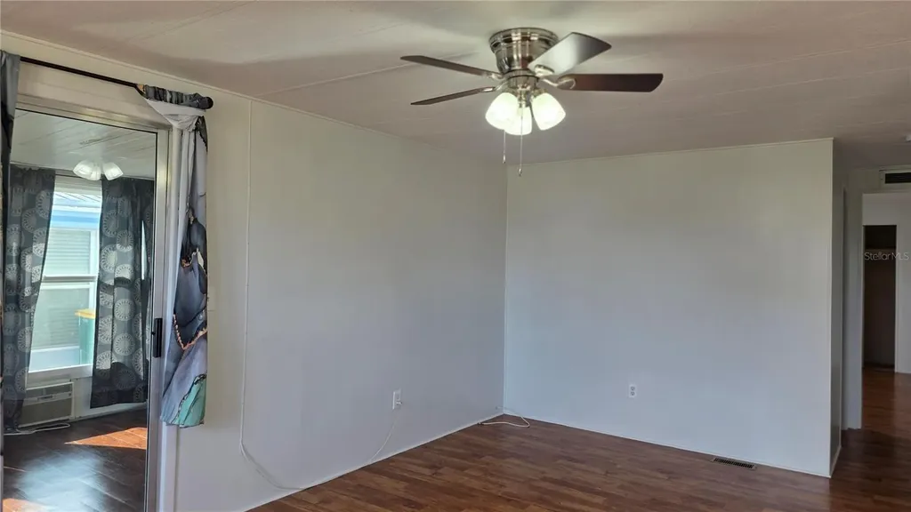 1203 Apache Circle Tavares FL 32778