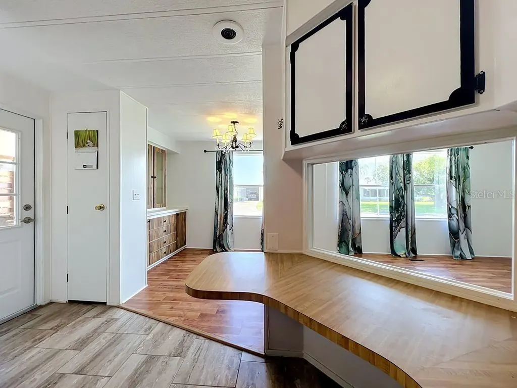 1203 Apache Circle Tavares FL 32778