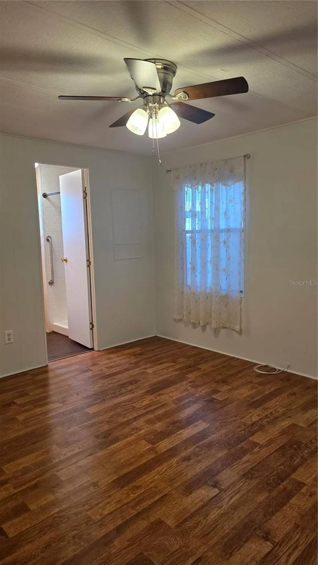 1203 Apache Circle Tavares FL 32778
