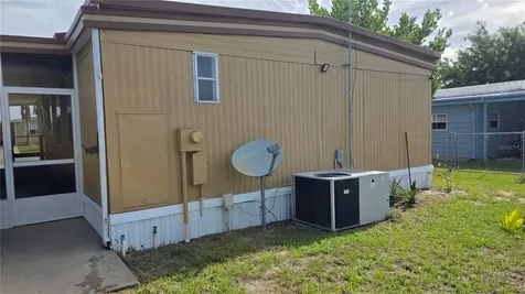 1203 Apache Circle Tavares FL 32778
