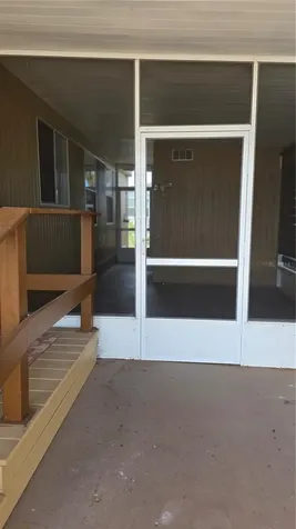 1203 Apache Circle Tavares FL 32778