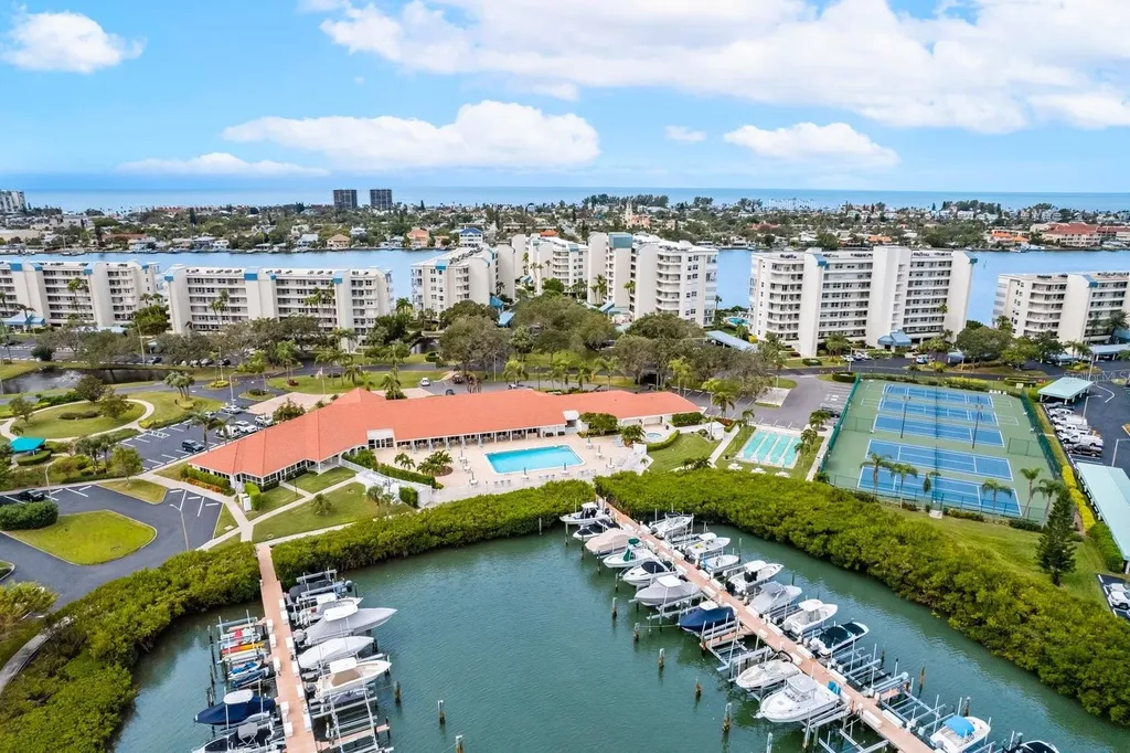 7907 Sailboat Key Boulevard S South Pasadena FL 33707