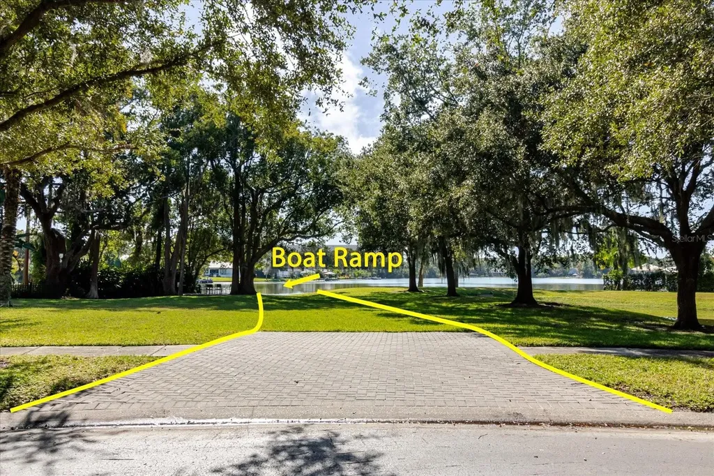 13510 Westshire Drive Tampa FL 33618