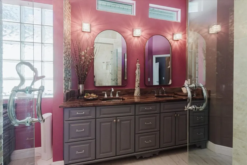 13510 Westshire Drive Tampa FL 33618