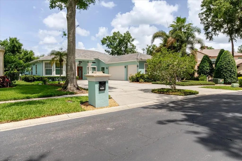 13510 Westshire Drive Tampa FL 33618