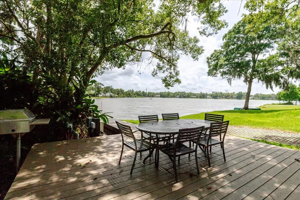 13510 Westshire Drive Tampa FL 33618