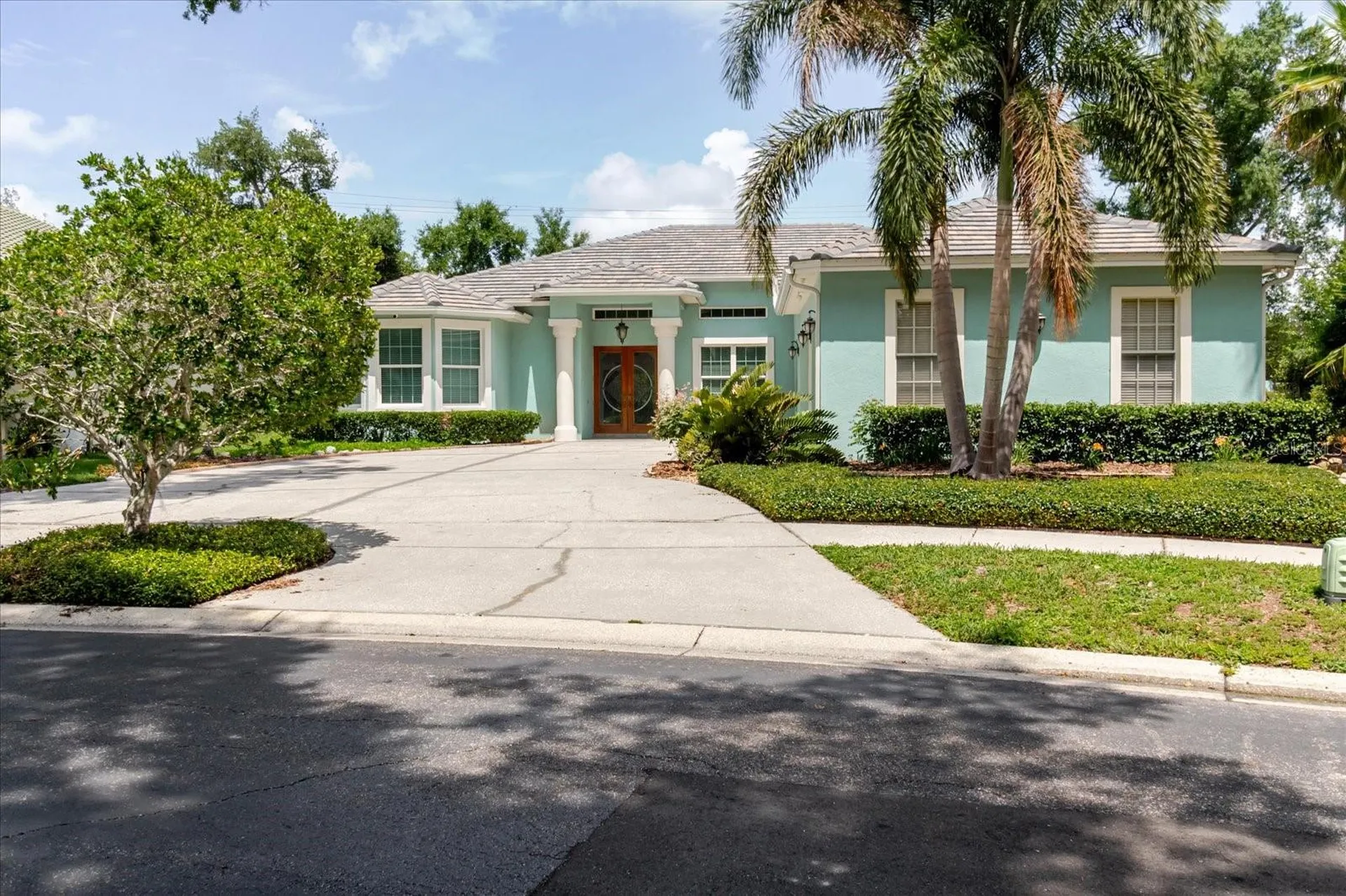 13510 Westshire Drive Tampa FL 33618