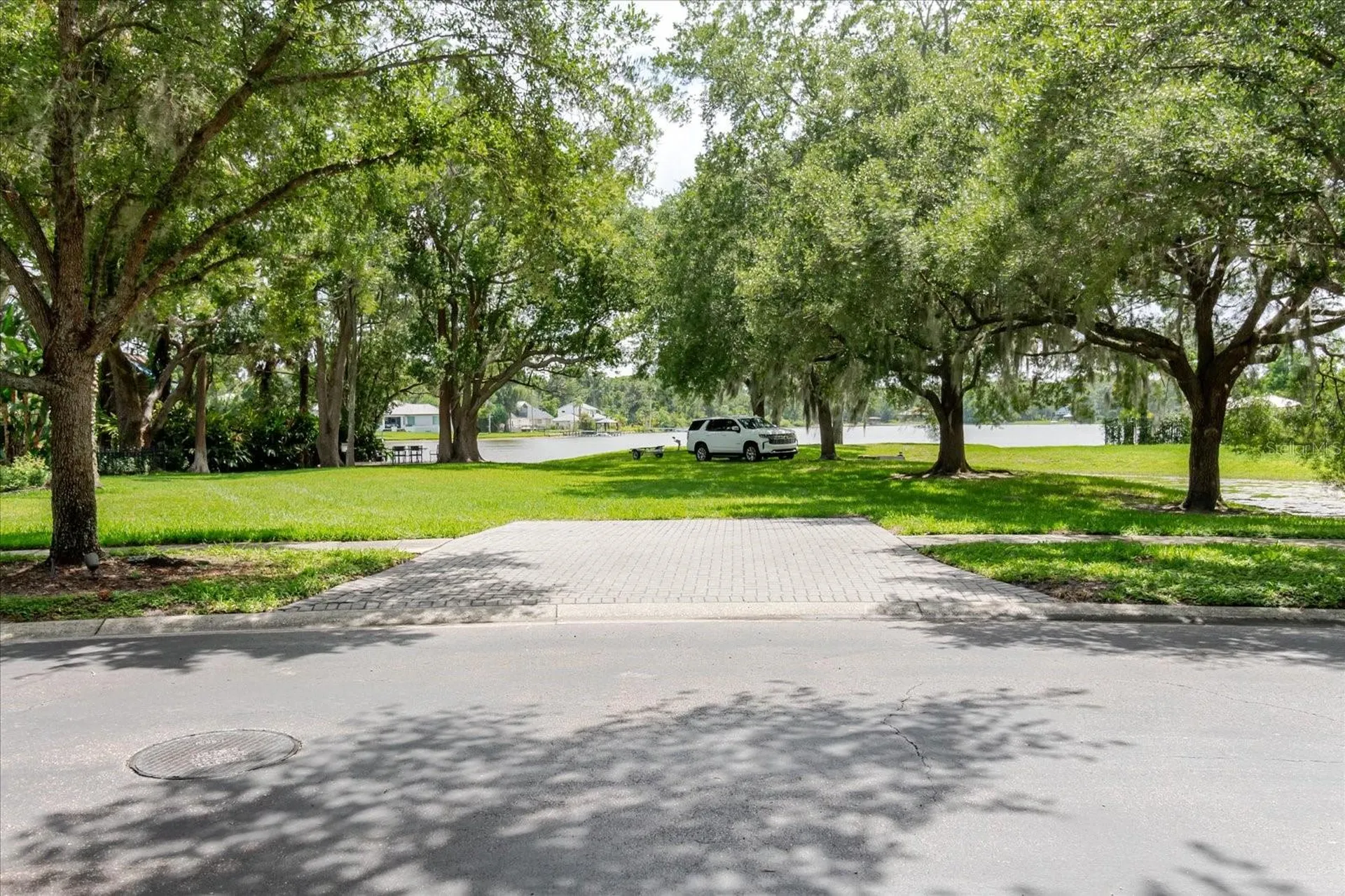 13510 Westshire Drive Tampa FL 33618