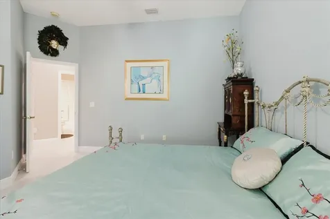 13510 Westshire Drive Tampa FL 33618