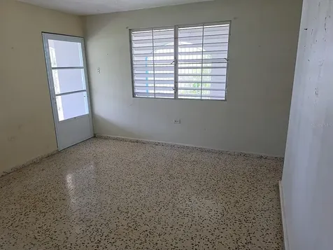 8 Calle Cascada San Lorenzo PR 00754