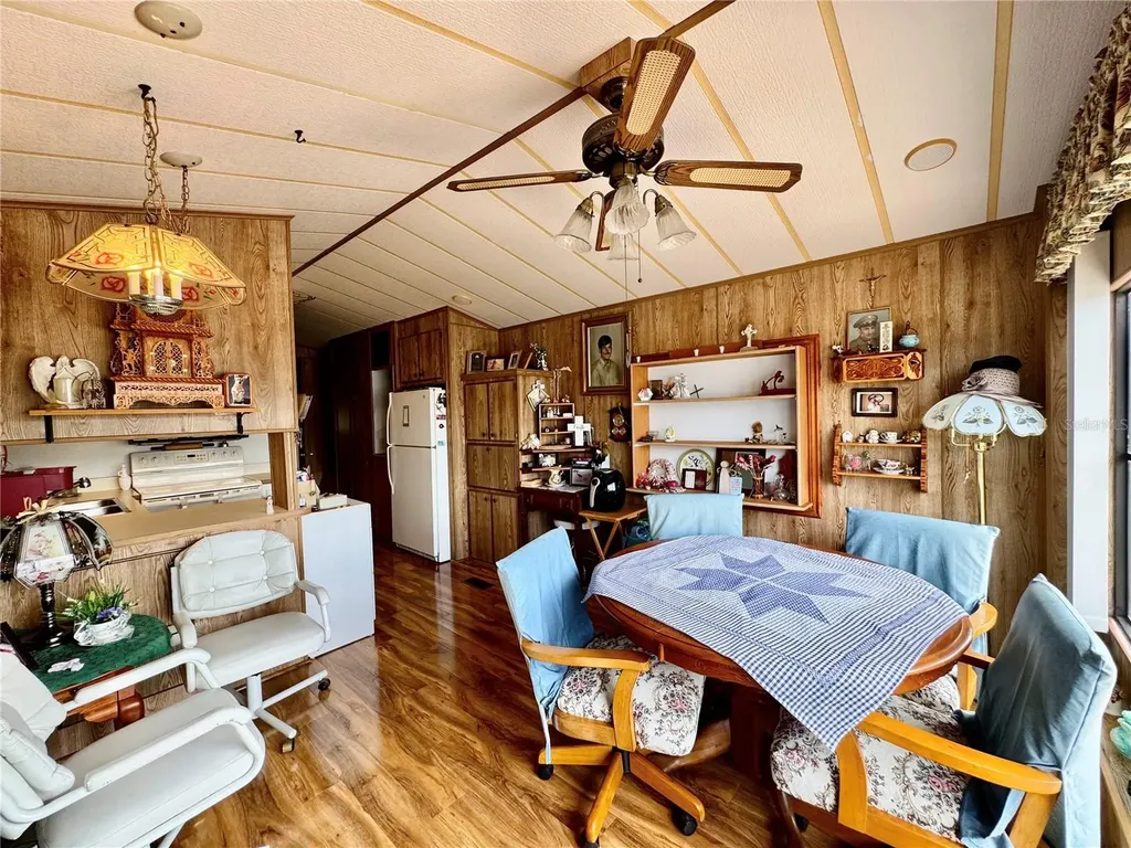 35224 Dodie Drive Zephyrhills FL 33541