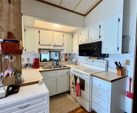 35224 Dodie Drive Zephyrhills FL 33541