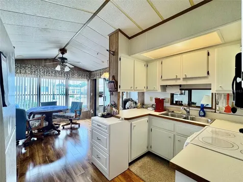 35224 Dodie Drive Zephyrhills FL 33541
