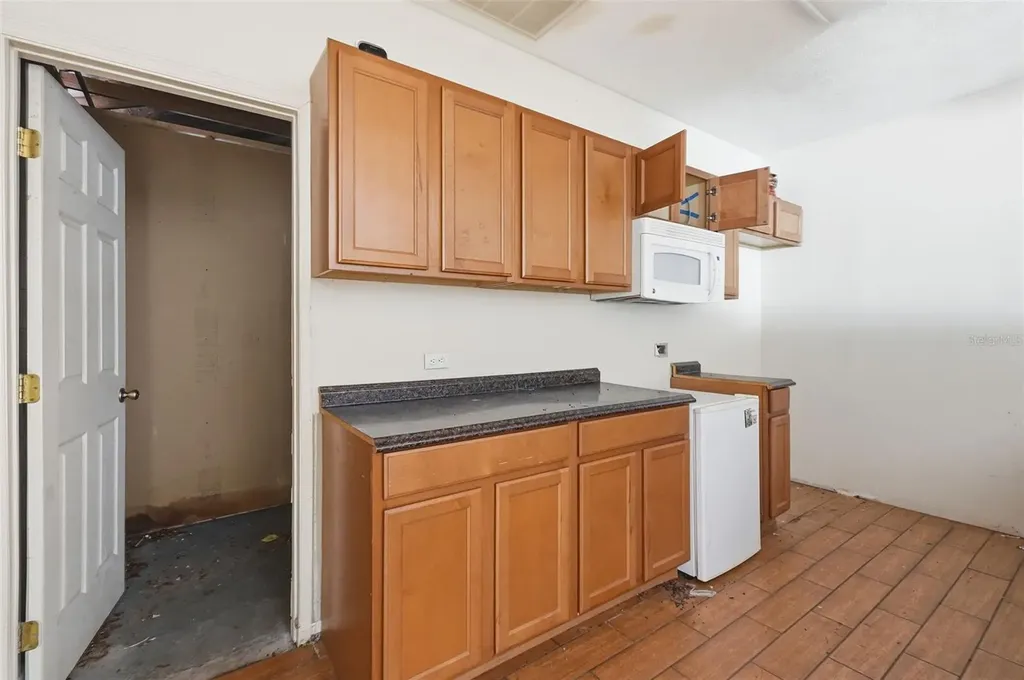 832 S Parsons Avenue Brandon FL 33511