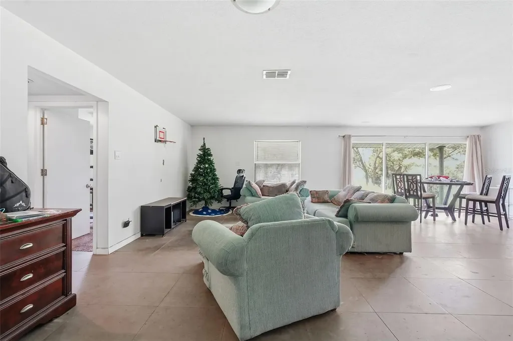 832 S Parsons Avenue Brandon FL 33511