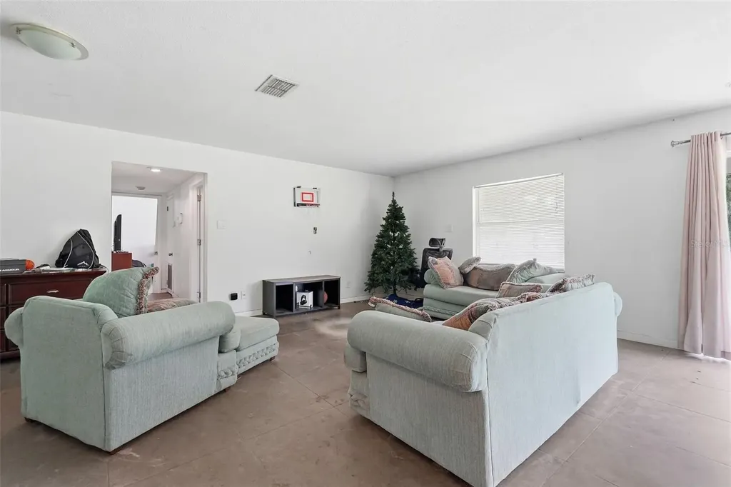 832 S Parsons Avenue Brandon FL 33511