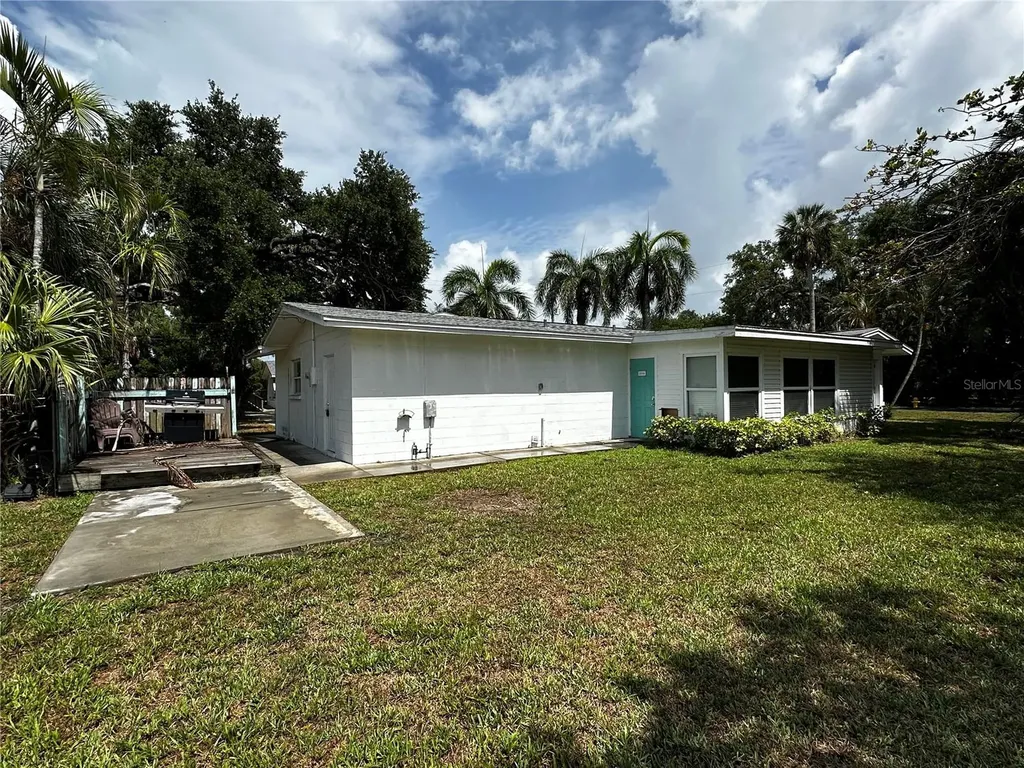 1703 Center Road Terra Ceia FL 34250