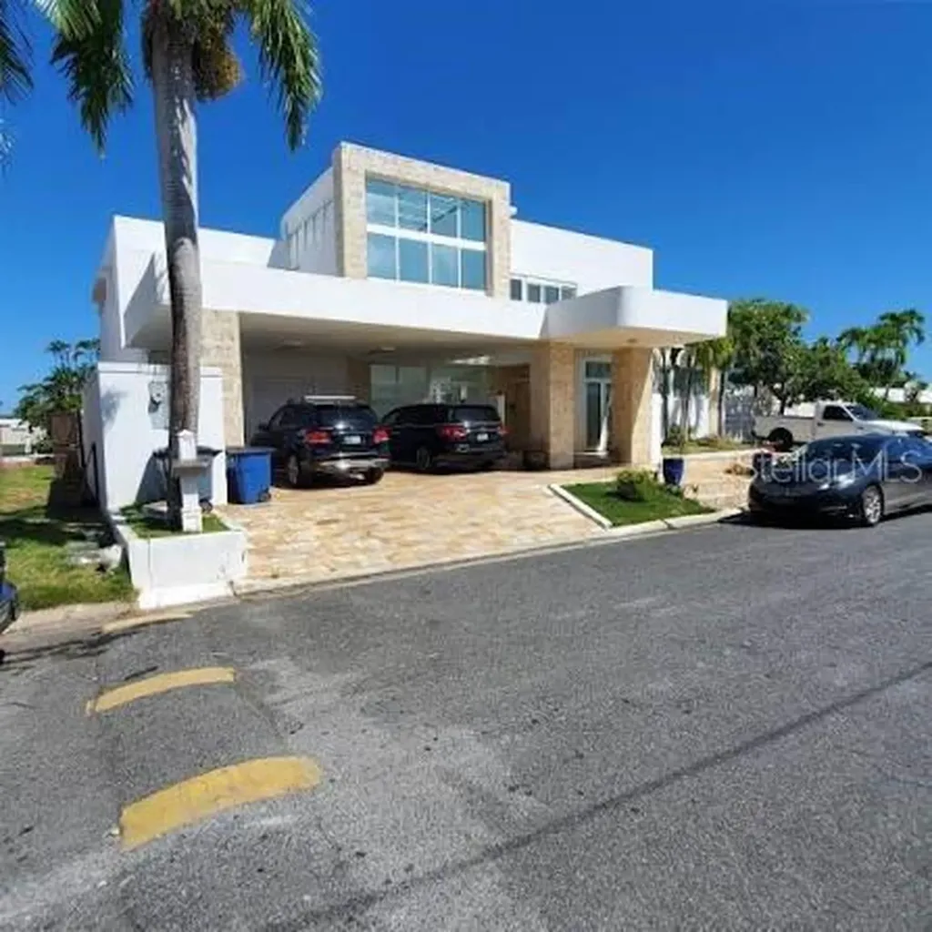 Vistamar Marina Este Jaen Street Carolina PR 00983