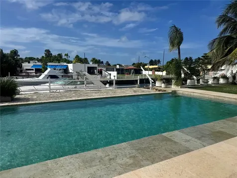 Vistamar Marina Este Jaen Street Carolina PR 00983