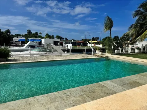 Vistamar Marina Este Jaen Street Carolina PR 00983