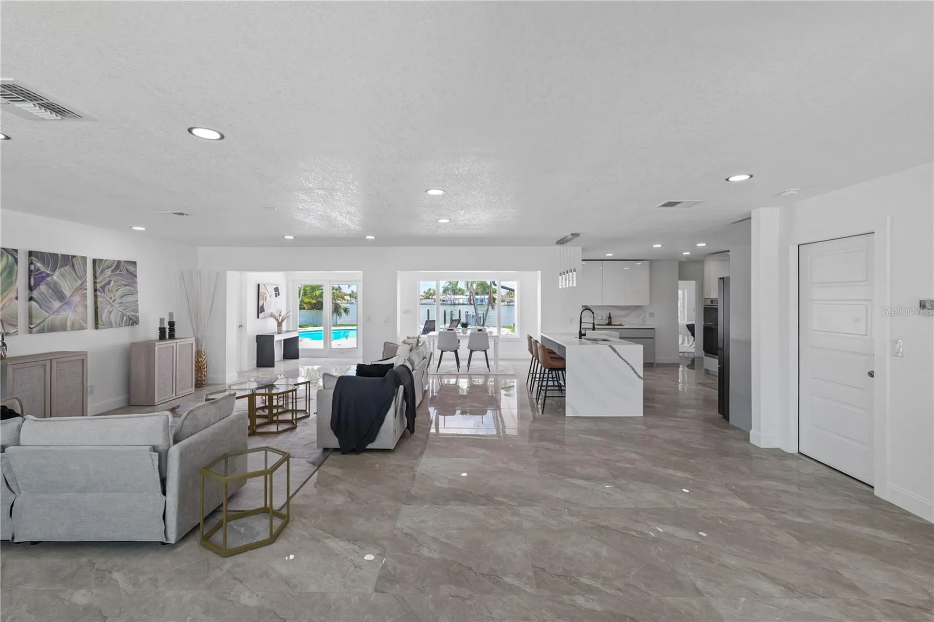 7905 9th Avenue S St Petersburg FL 33707