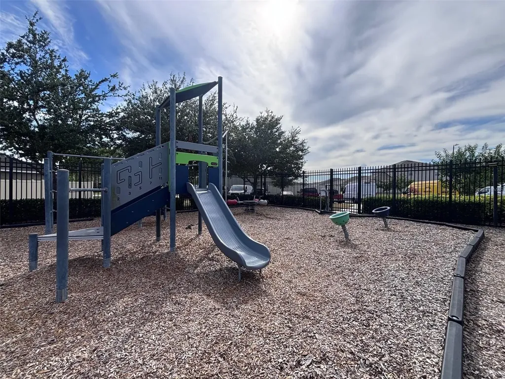405 Serenity Mill Loop Ruskin FL 33570