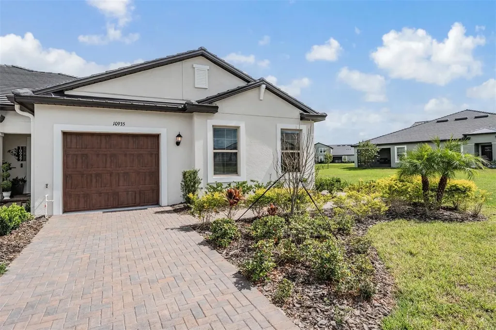 10935 Gable Dig Loop San Antonio FL 33576