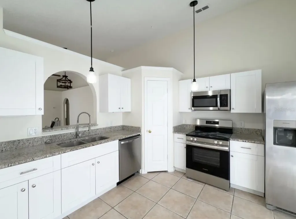 121 Gleason Cove Sanford FL 32773