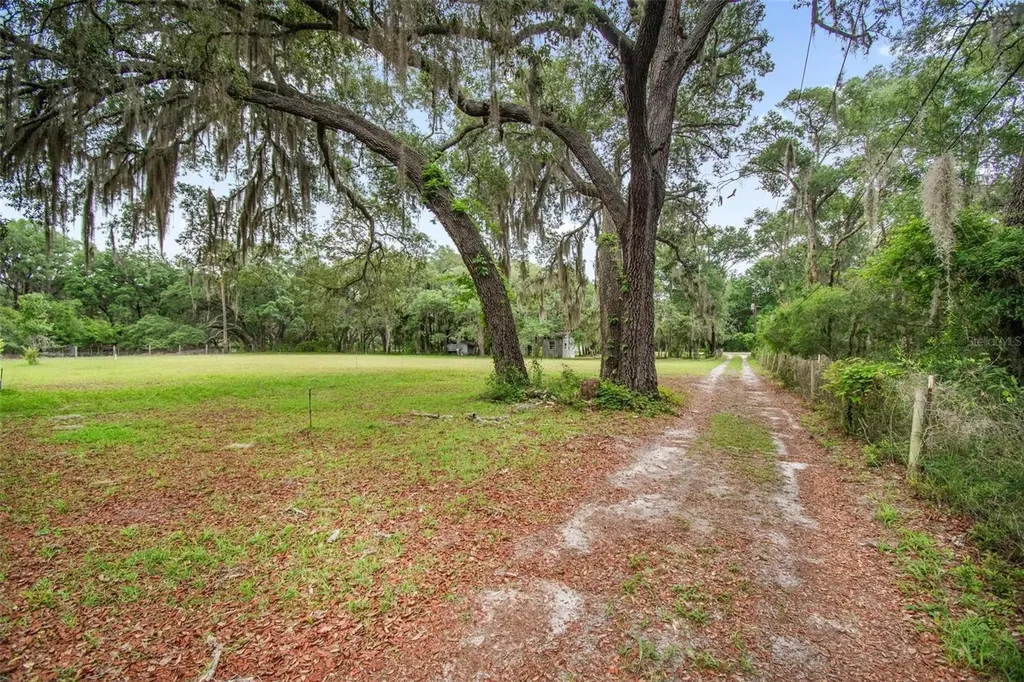 156 Kingfish Road Pomona Park FL 32181