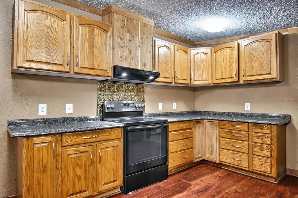 156 Kingfish Road Pomona Park FL 32181
