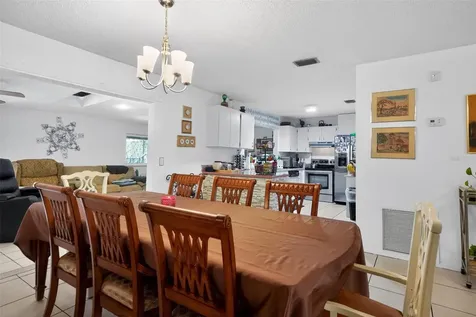 2832 SE Gantry Court Port St Lucie FL 34952