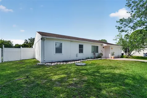 2832 SE Gantry Court Port St Lucie FL 34952