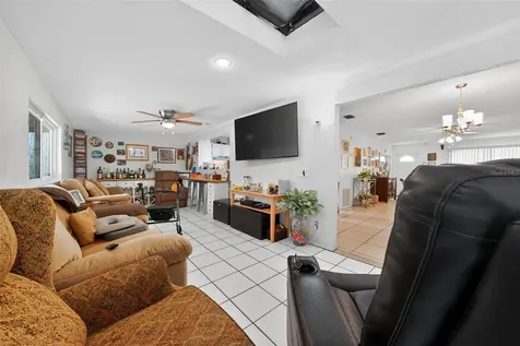 2832 SE Gantry Court Port St Lucie FL 34952