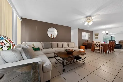 2832 SE Gantry Court Port St Lucie FL 34952