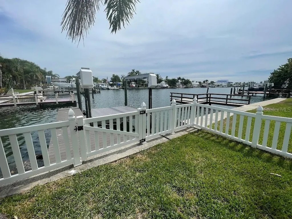 12055 4th Street E Treasure Island FL 33706