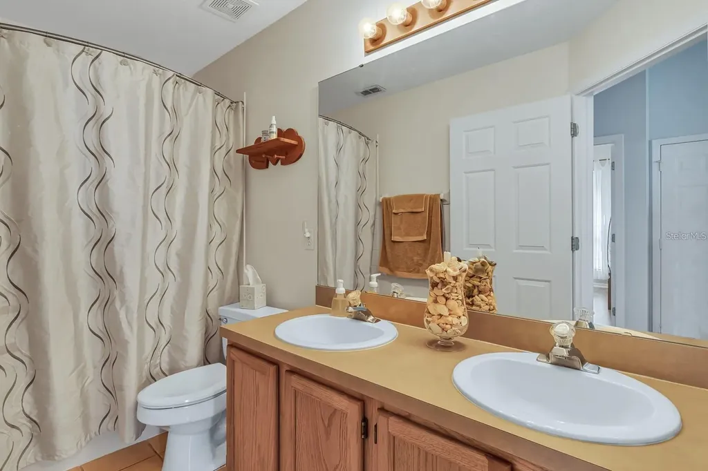 13903 Bluewater Circle Orlando FL 32828