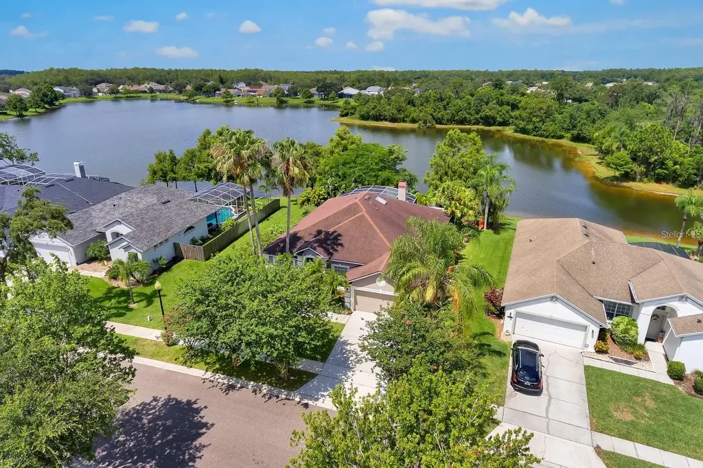 13903 Bluewater Circle Orlando FL 32828