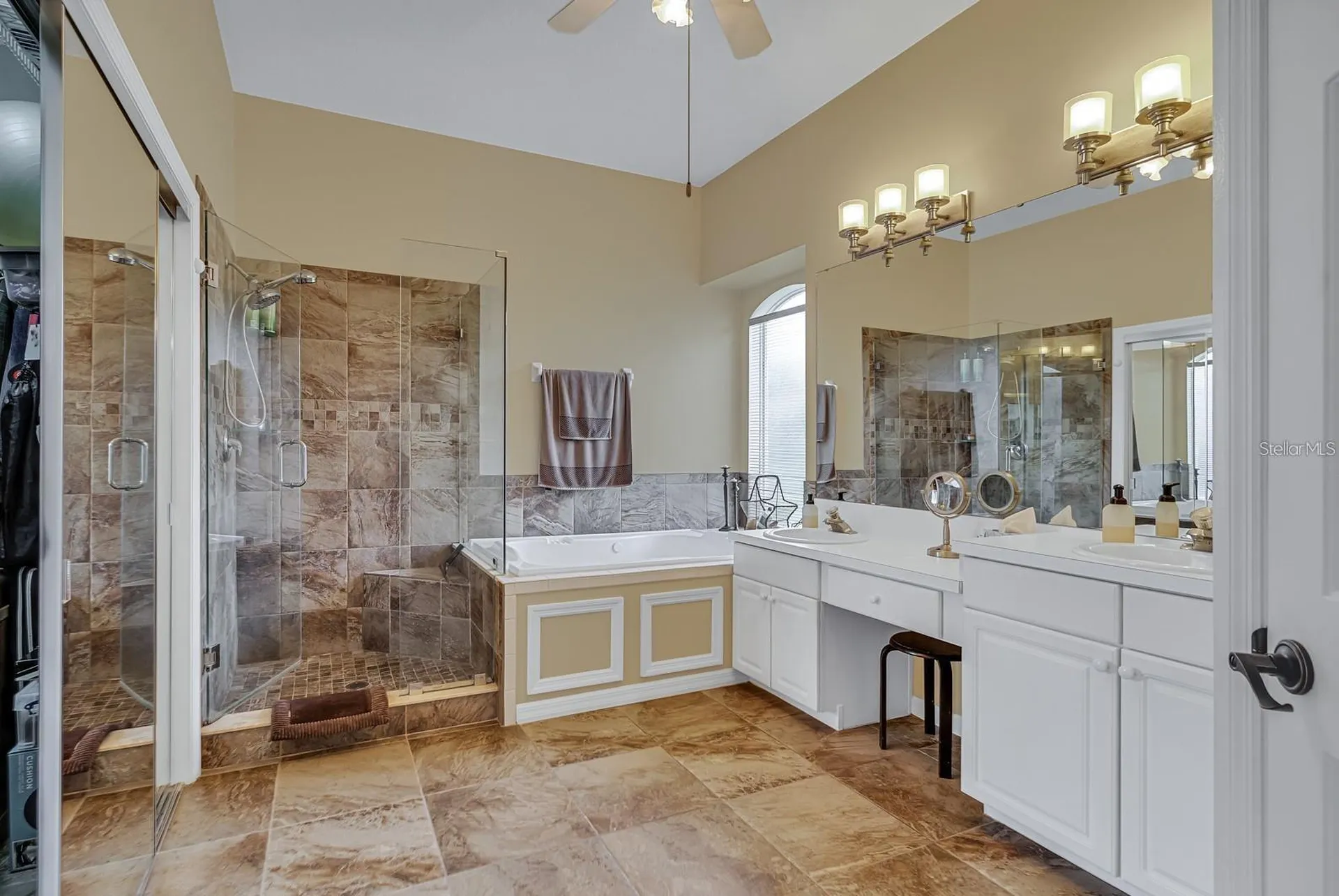 13903 Bluewater Circle Orlando FL 32828