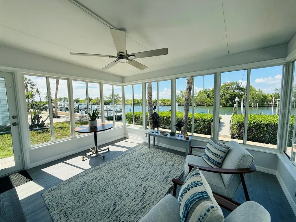 4851 W Gandy Boulevard Tampa FL 33611