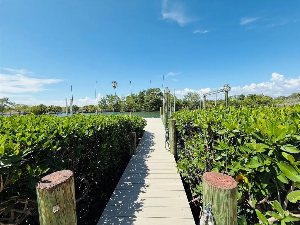 4851 W Gandy Boulevard Tampa FL 33611