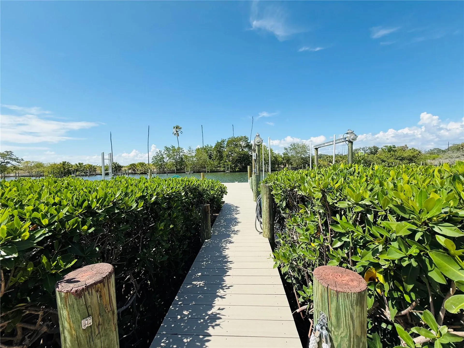 4851 W Gandy Boulevard Tampa FL 33611
