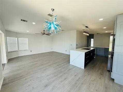 4851 W Gandy Boulevard Tampa FL 33611