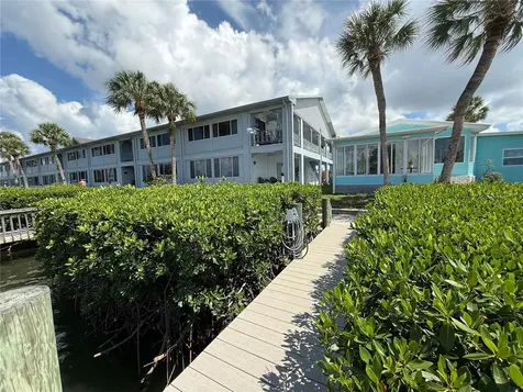 4851 W Gandy Boulevard Tampa FL 33611