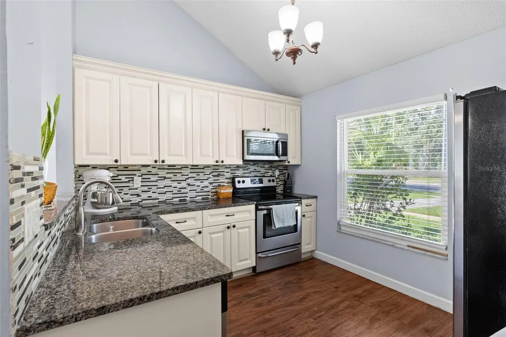 16205 Copperfield Drive Tampa FL 33618