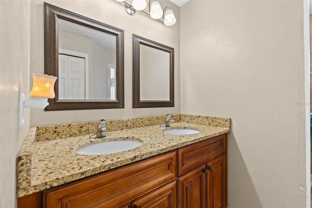 16205 Copperfield Drive Tampa FL 33618