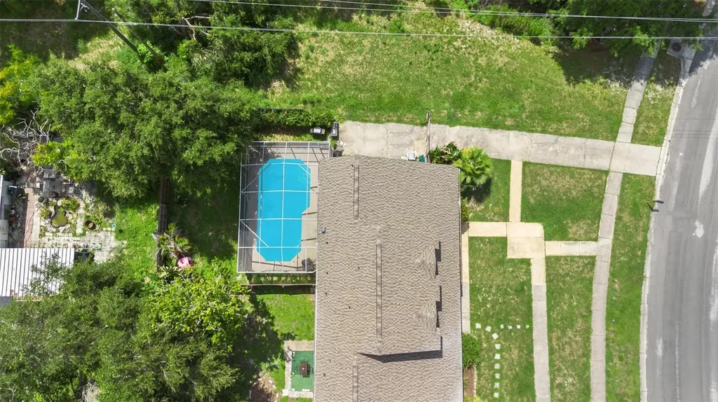 16205 Copperfield Drive Tampa FL 33618