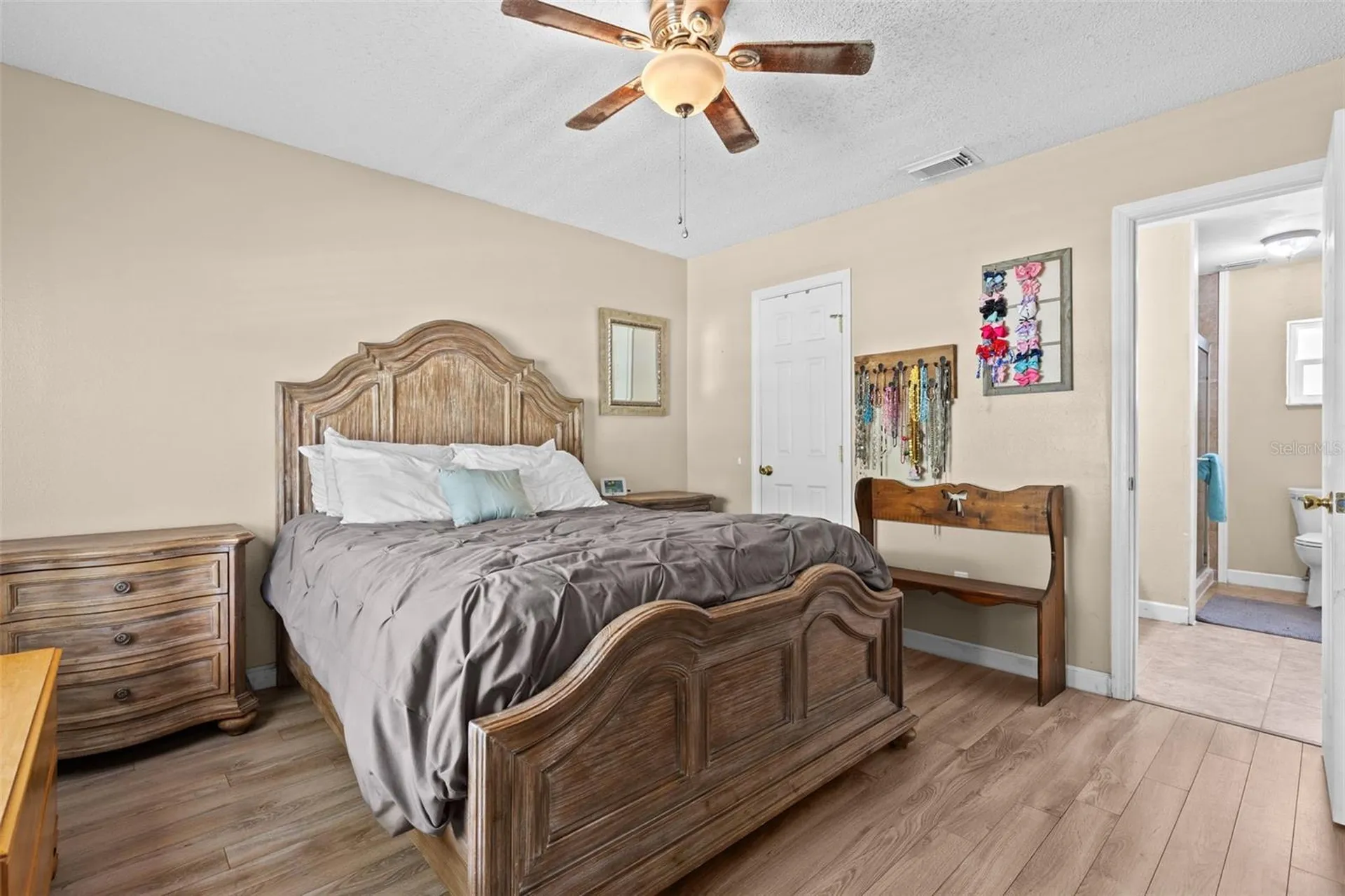 16205 Copperfield Drive Tampa FL 33618
