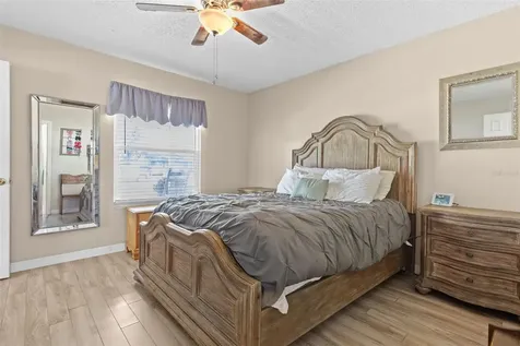 16205 Copperfield Drive Tampa FL 33618