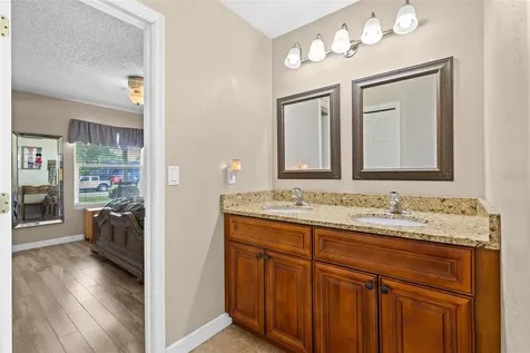 16205 Copperfield Drive Tampa FL 33618