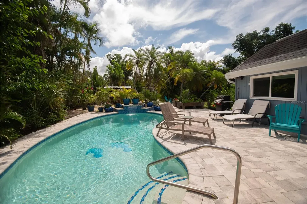 4925 Primrose Path Sarasota FL 34242